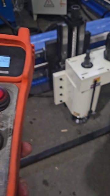 GMM2000 - Запуск гидростанции и регулировка вращения шпинделя