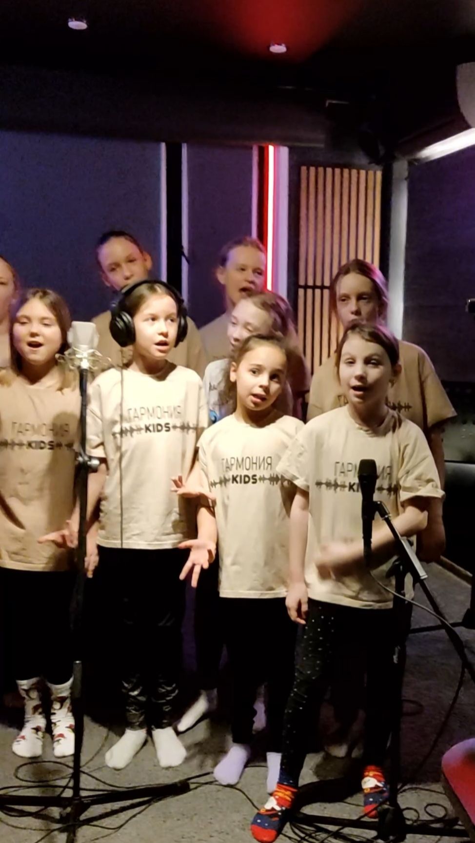 Пишем новую песню с группой Гармония KIDS. На Студии Вячеслава Мерцалова