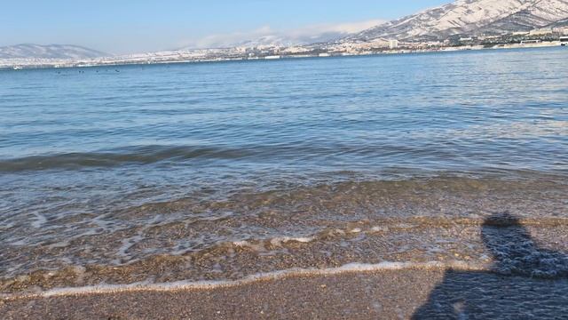 17 января 2026 года - Море Геленджика, снег, горы.mp4
