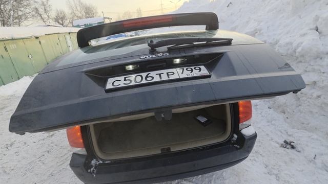 Новые упоры крышки багажника Volvo V70 II
