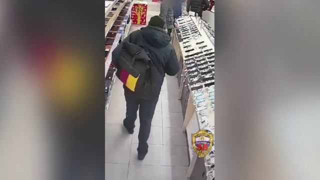 В столичном районе Преображенское полицейские задержали мужчину за кражу смартфонов