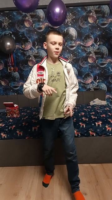 у ястреба день рождения 🎉 сегодня