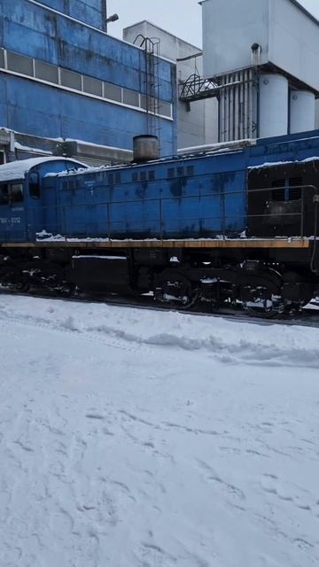 Выезд из депо локомотива ТГМ4