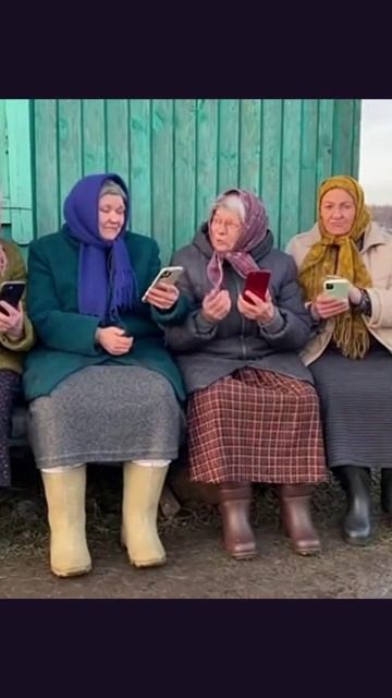 Современные бабушки #бабушкивгороде #жизньсбабушкой #бабушки2023