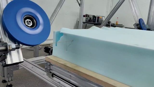 Станки по резке поролона и минваты.