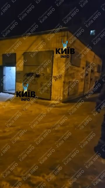 ВЗРЫВ трансформатора на улице В. Ивасюка в Киеве. У тех, у кого было электричество, снова его нет…