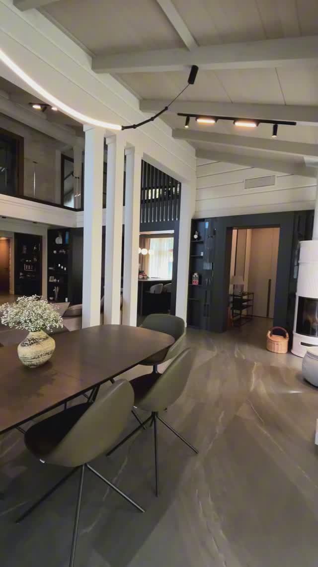 Дом, который 10 лет стоял без отопления и отделки, получил новую жизнь!