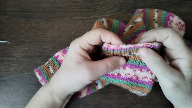 Показ украшений, связала носки, вяжу кардиган 🧶.