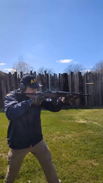 Штурмовая винтовка Ruger AC-556 / самозаряднаявинтовка Mini-14 GB (США)