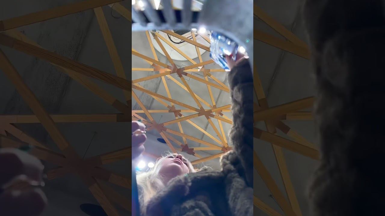 Когда на улице -20, остается гулять только... по«Золотому Яблоку»