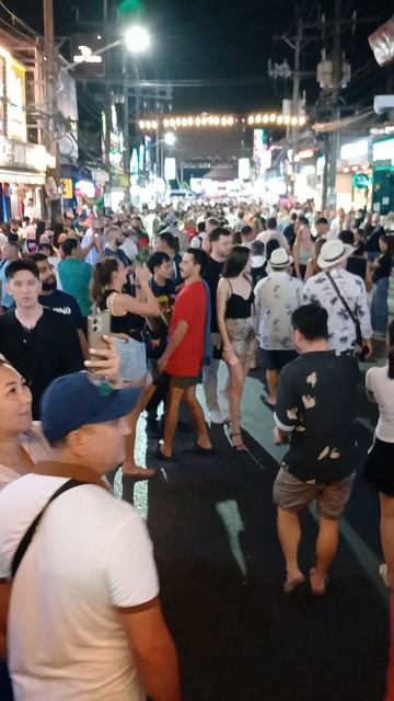 Движ. Улица Бангла