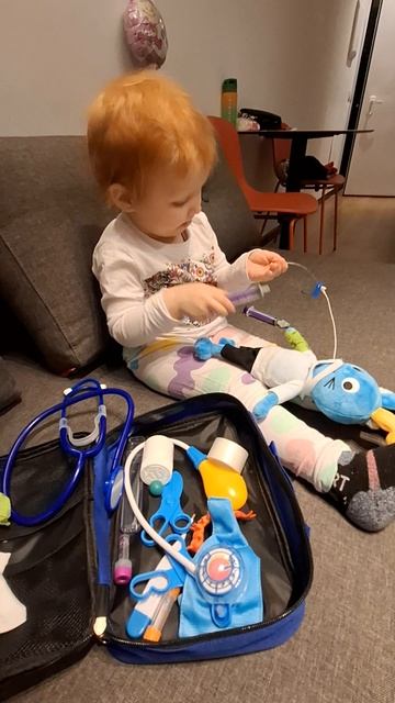 лечит зайца наша 