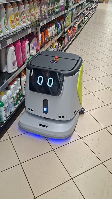 Робот пылесос в Spar