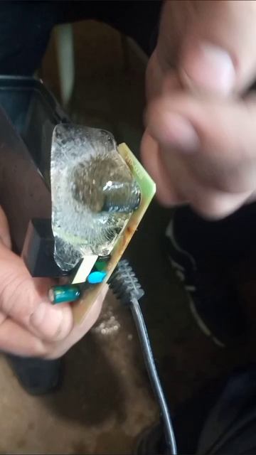 Блок питания во льду