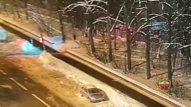 Оперативники уголовного розыска задержали троих мужчин за кражу силового кабеля