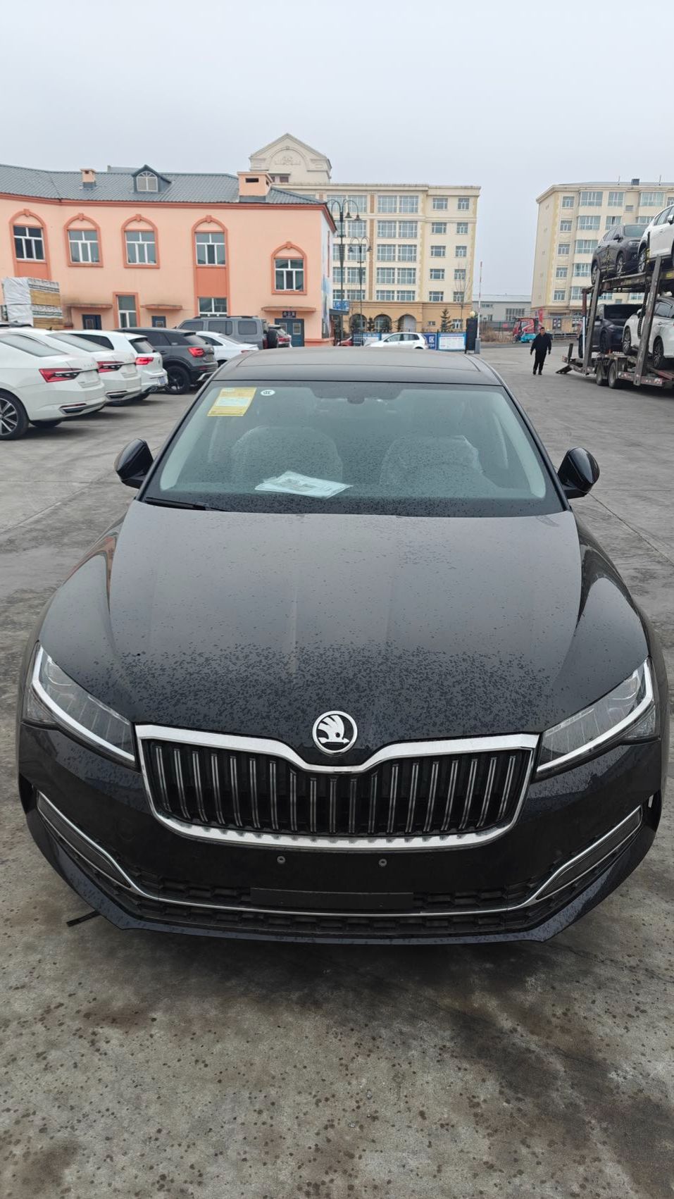 Škoda Superb 2025, 280TSI Luxury Edition