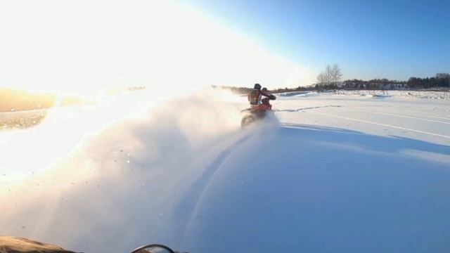 Покатушка по льду на #газ-газ#кайо 
#кевс