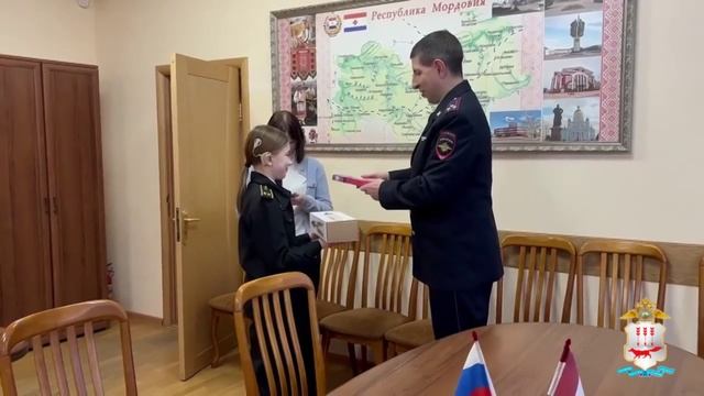 В Мордовии полицейские продолжают участие во Всероссийской акции «Ёлка желаний»