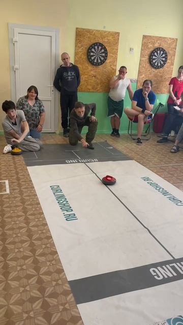 Турнир по настольному керлингу