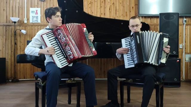 А.Эшпай. обработка О.Добротина «Москвичи» используют И. Мишин и К. Скуридин