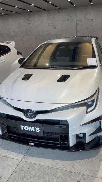 Япония гараж Toms