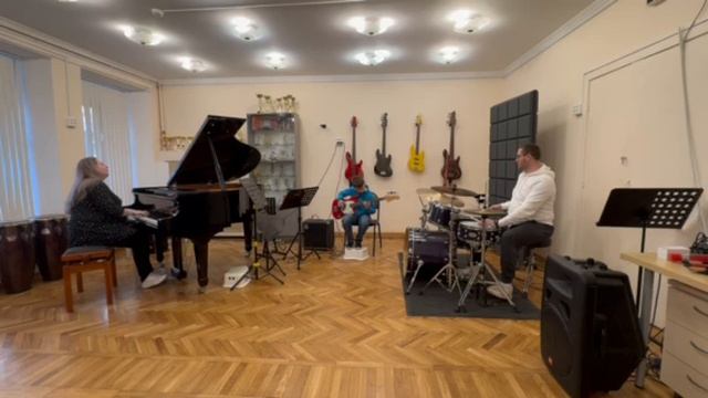 Емец Макар бас-гитара 10 лет Wes Montgomery 