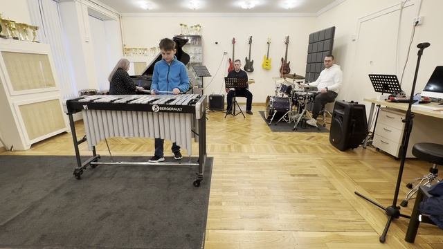 Емец Макар 10 лет вибрафон Gary Burton The Chief