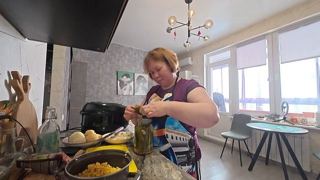 С самого утра испортили  настроение/Готовлю салат с крабовыми палочками