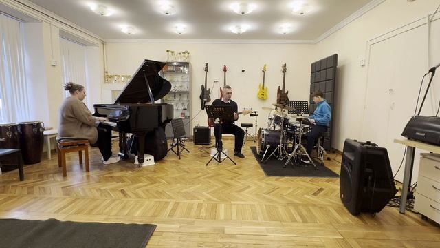 Емец Макар 10 лет ударная установка United Blues