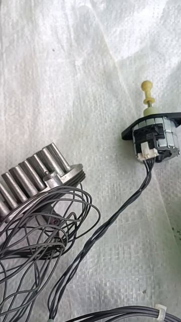 Фольксваген Тигуан 2 Фара частями😛