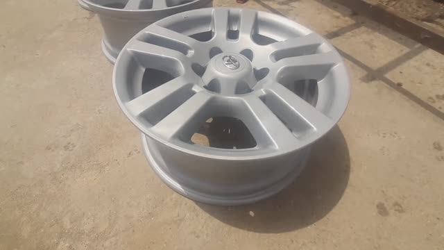 порошковая покраска дисков на тойота ленд крузер.