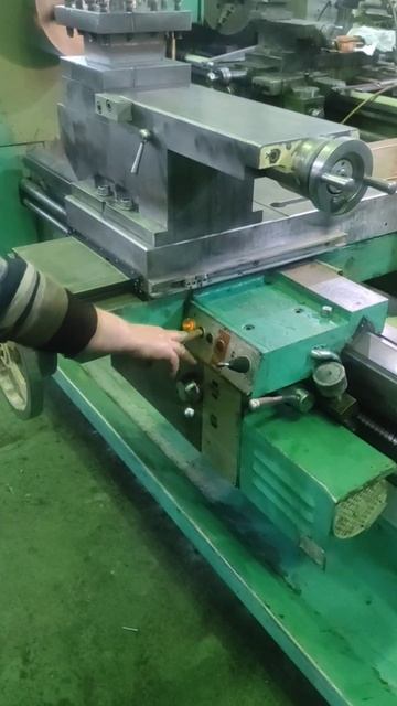 SARO SPA10 Тяжелый Токарный станок с ГАПом, РМЦ 2000 мм. Видео в работе