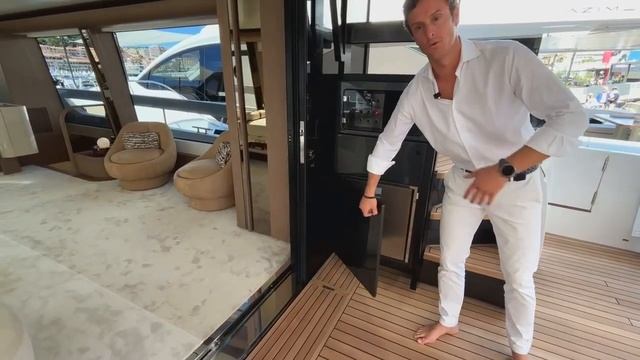 Azimut Fly 82 обзор