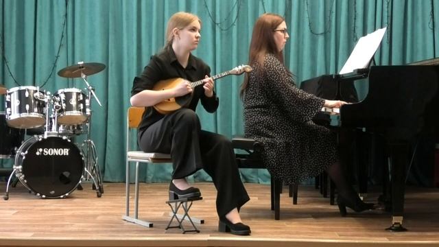 Кивачук Арина, 15 лет (домра), ДМШ №11 г.Прокопьевск
