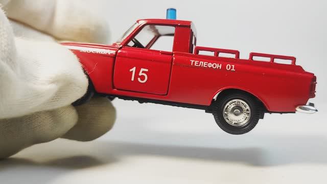 Масштабная модель автомобиля Москвич Пикап пожарный 