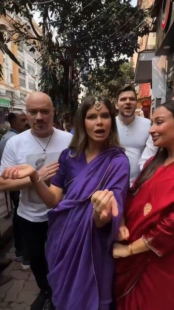 Индия. Калькутта. И наша «Барыня»  #soprano #хортурецкого