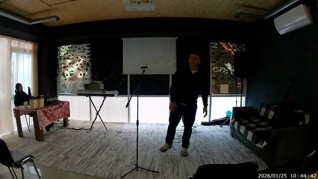 Просил милостыню ,а получил ноги!