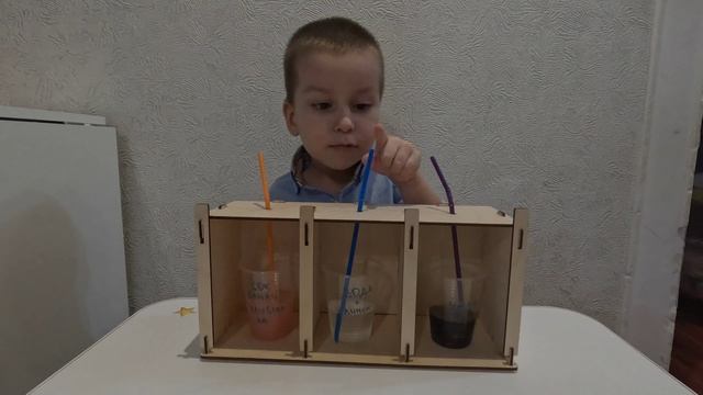 Угадай, что в стакане. Челлендж с младшим братом.