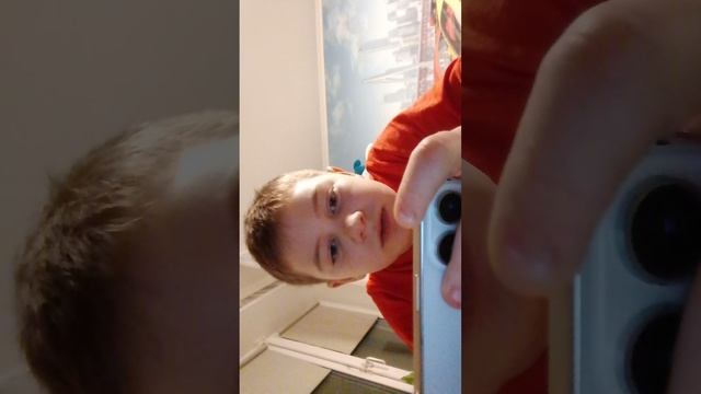 Типичный школьник у которого батя директор школы 🥷