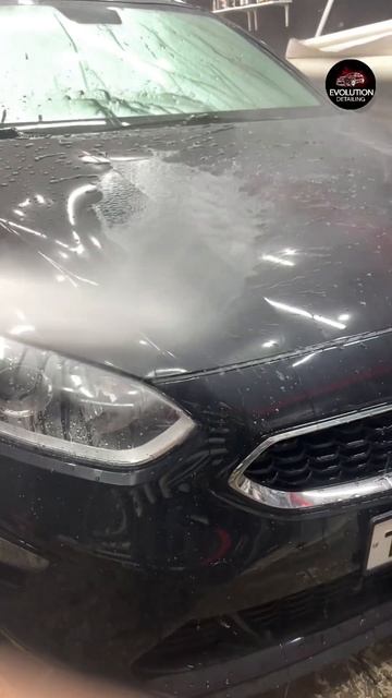 Работа защитного покрытия «Жидкое стекло» от Geyon на отполированном Kia Ceed. Evolution Detailing