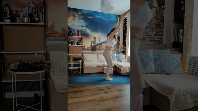 ОБЩЕУКРЕПЛЯЮЩАЯ ПРАКТИКА В СТИЛЕ ФЛОУ ЙОГА. Для опытных практиков.