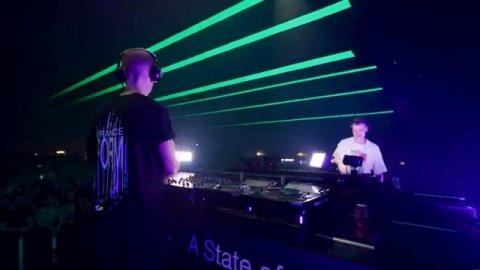 Armin Van Buuren & Maddix - ID (Mouth Go Lalala).mp4