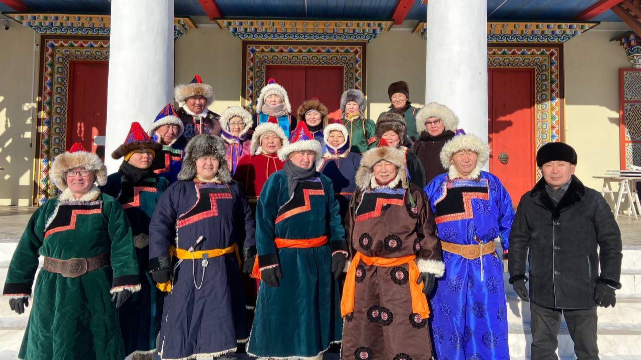 Агын нэгэдэхи Hургуулиин 43 выпуск