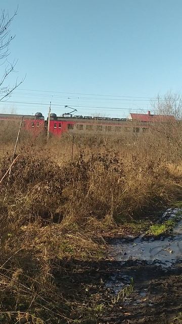 Электропоезд Новокузнецк Мундыбаш отправился с оп 405 км Дата съёмки 18 Октября 2025