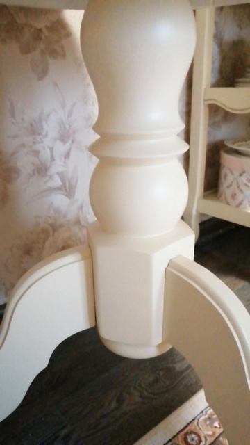 Недавнее приобретение—столик в стиле прованс