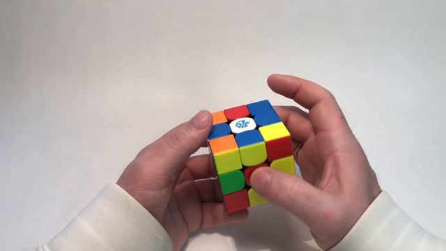 Собираем кубик рубика стильно