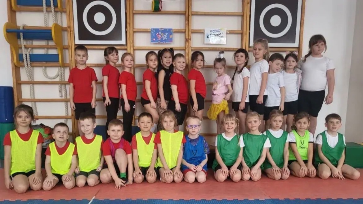 Мини-футбольный матч «Классный кубок»