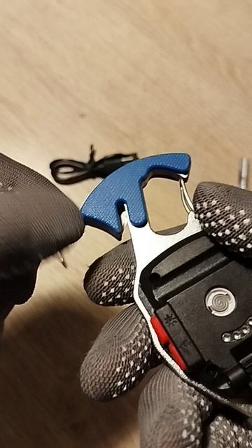 Мощный фонарь 8в1