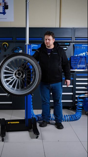 ТЯЖЕЛОАТЛЕТ в автосервисе