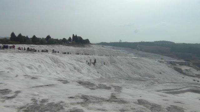 Памуккале, или «хлопковый замок» — необычное место в Турции